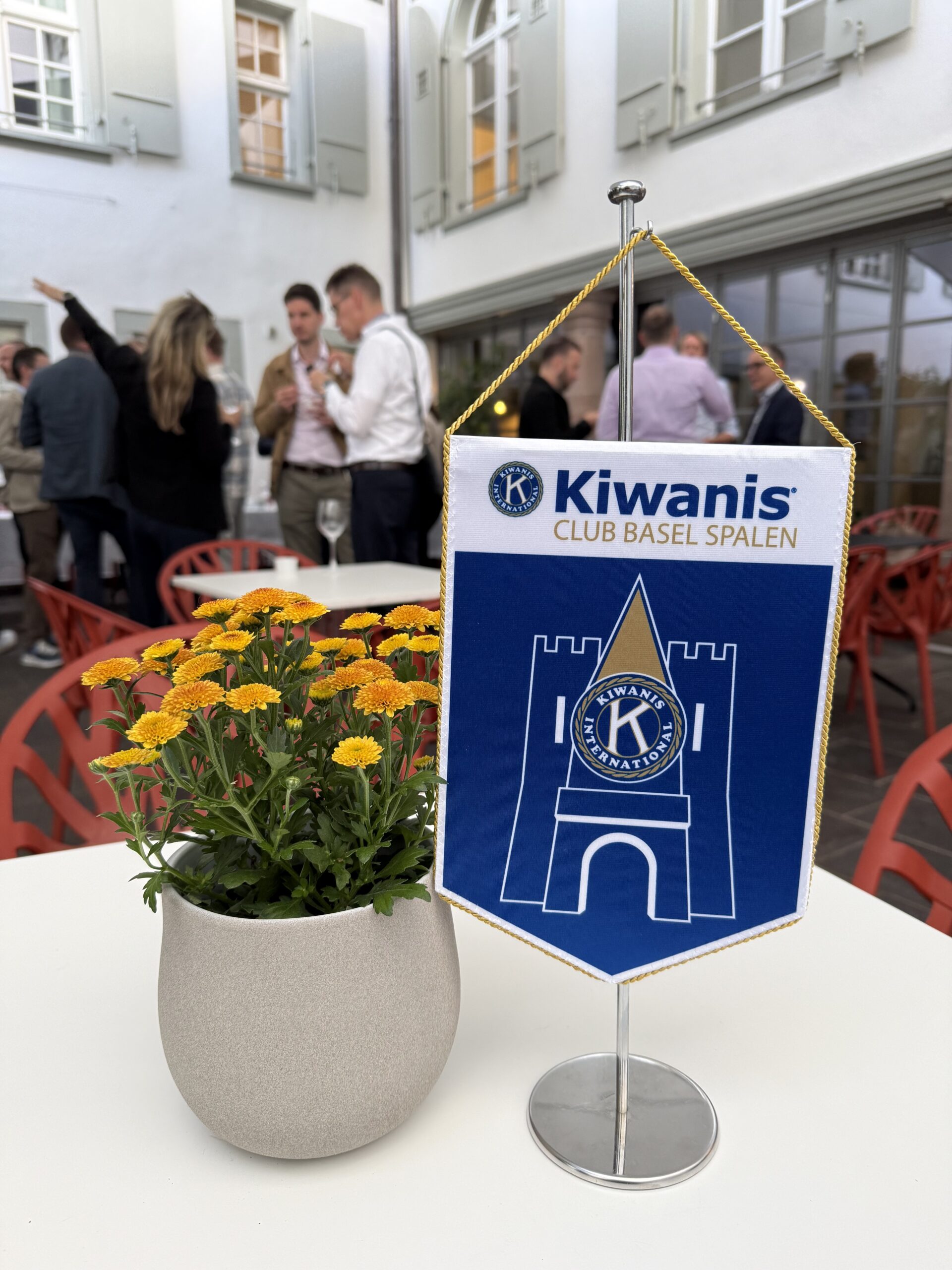 JCI Basel - „Bring a Guest“-Abend vom Kiwanis Club Basel Spalen